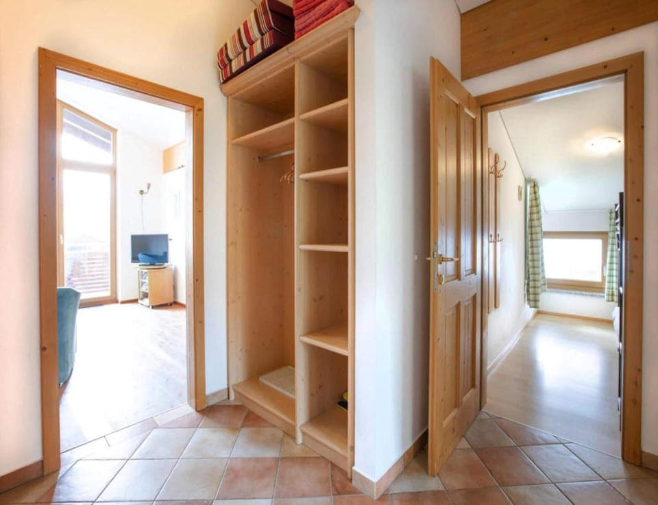 Classic Apartment, 2 Bedrooms | Interior