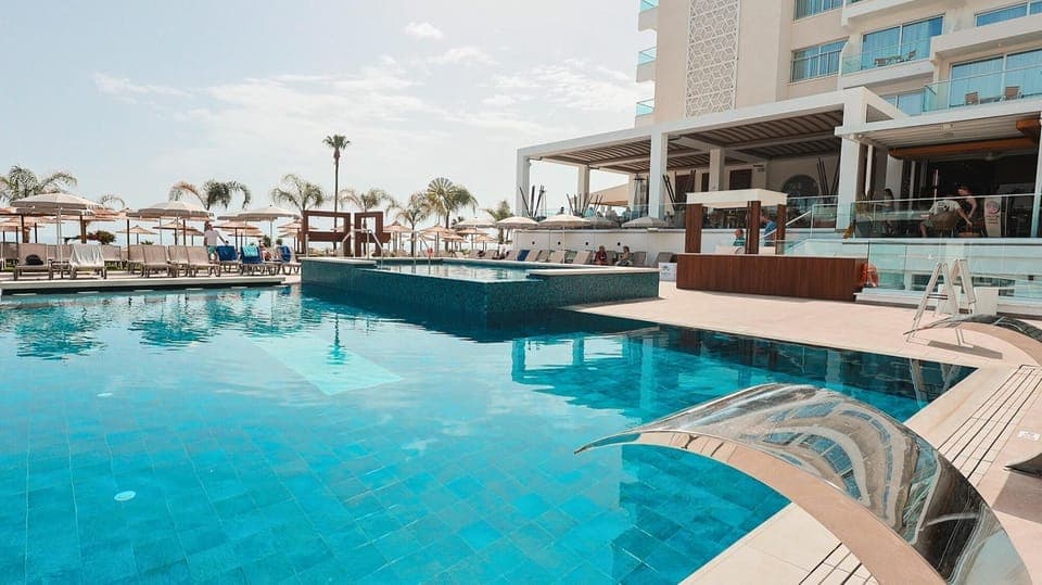 Indoor pool, 2 outdoor pools, pool umbrellas, sun loungers