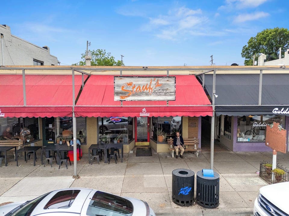 Enjoy fabulous community attractions during your stay