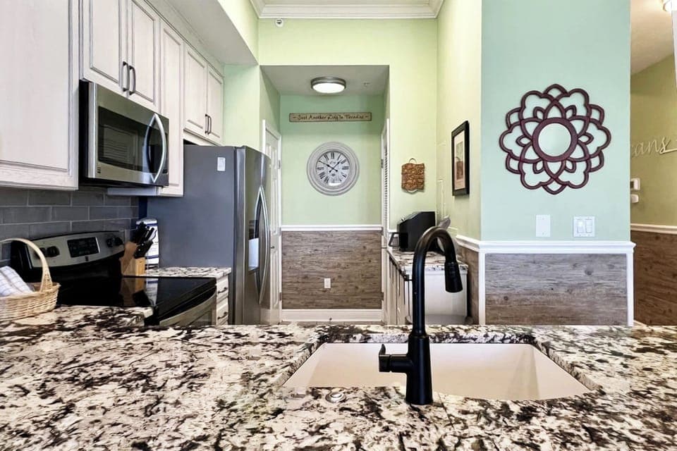 Kitchen - Waters Edge Resort Unit 604 Okaloosa Island Fort Walton Beach Vacation Rentals by Sunset Resort Rentals