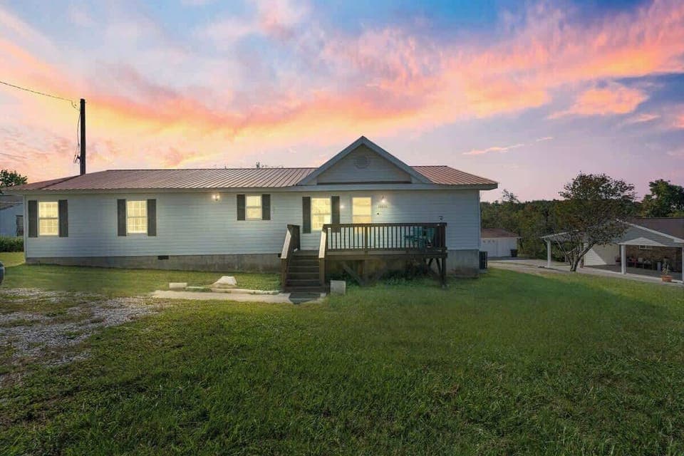 Night view of our property. We invite you to relax and enjoy your stay in West Knoxville. 