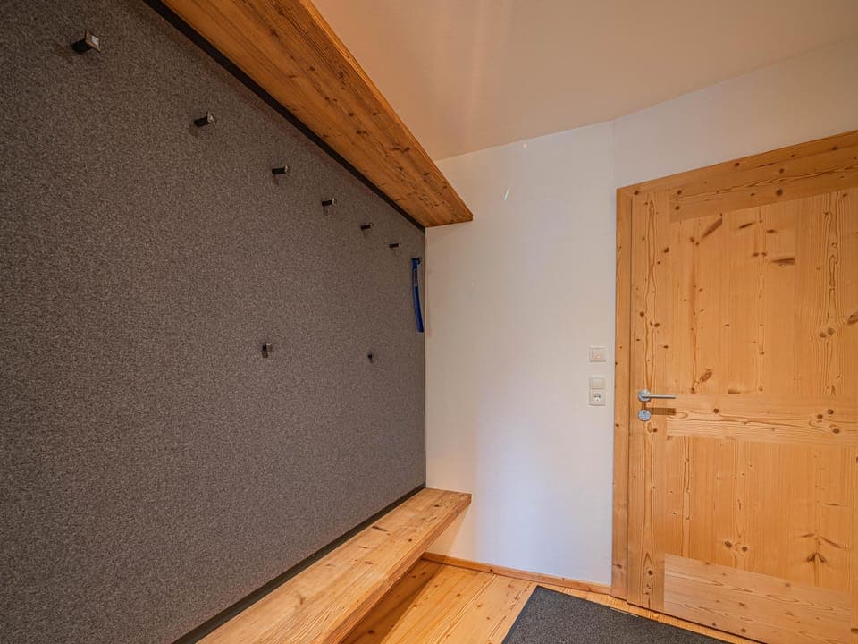 Entrance / Reception