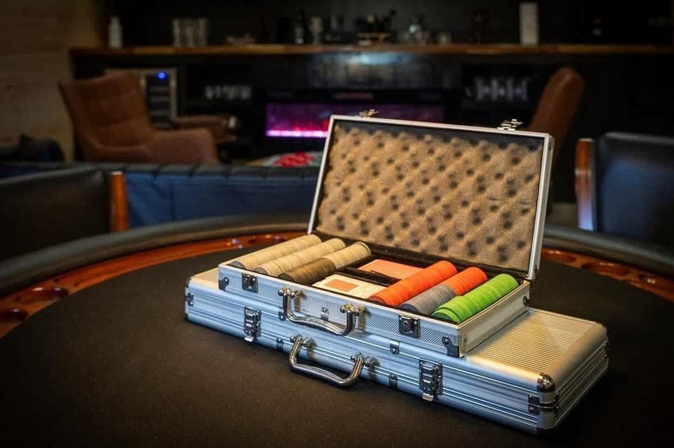 Full Poker Set Included