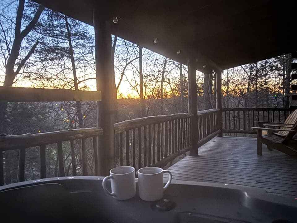 Morning coffee watching the sunrise from the Hot Tub is Spectacular