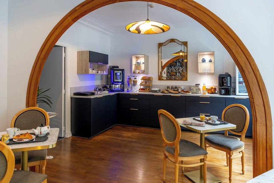 Daily buffet breakfast (EUR 16 per person)