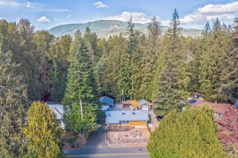 68719_E_Fairway_Ave_Welches_OR_97067_USA-Exterior-20241014-HDR_0003-5-HDR