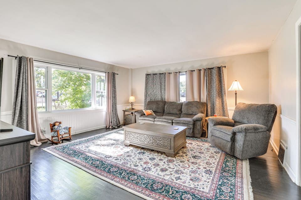 Ravenna Vacation Rental | 3BR | 1BA | 1,320 Sq Ft | 5 Steps to Enter