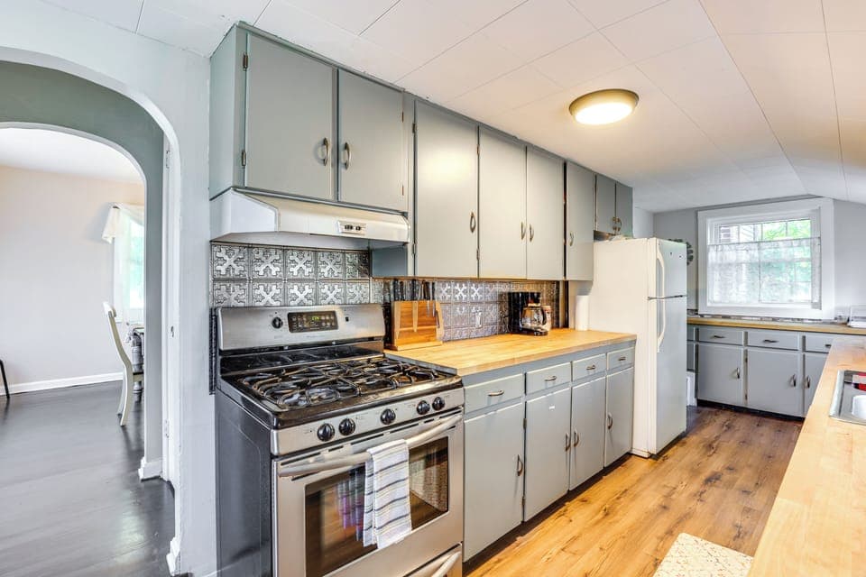 Kitchen | Multi-Level Home | Keyless Entry