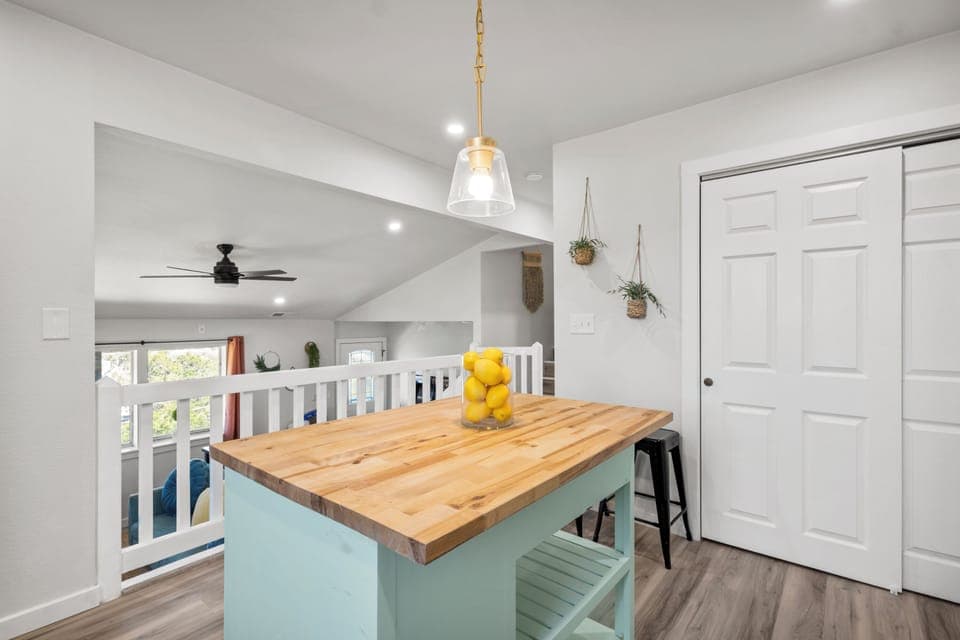 Family House, 3 Bedrooms, Hill View | Private kitchen | Electric kettle