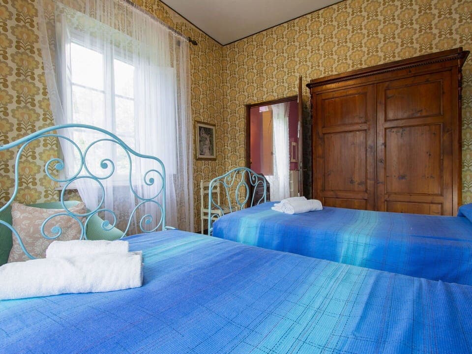 Plant, Furniture, Table, Building, Sky, Chair, Cloud, Shade, Window, Wood