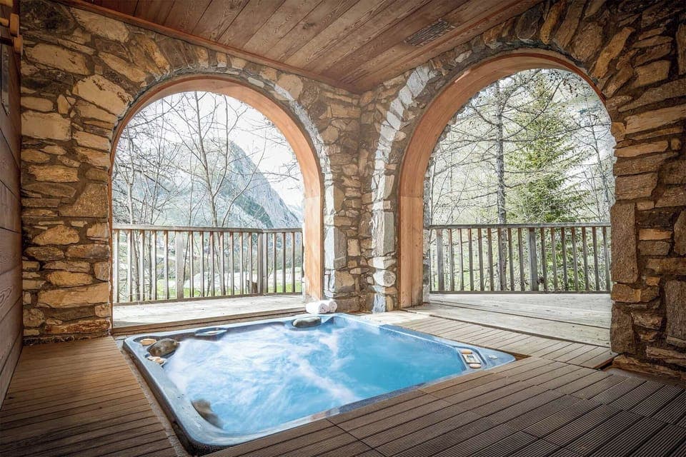 Warm-up in the private Jacuzzi!