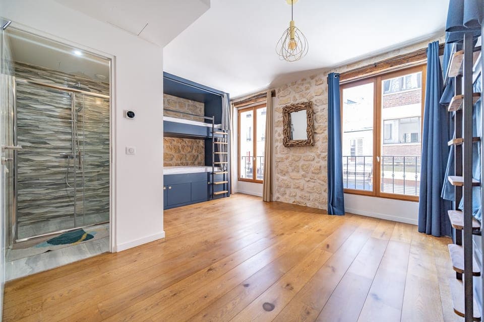 Shared Dormitory, Women only, Non Smoking (5 Twin Bunk Beds) | Blackout drapes, soundproofing, free WiFi, bed sheets