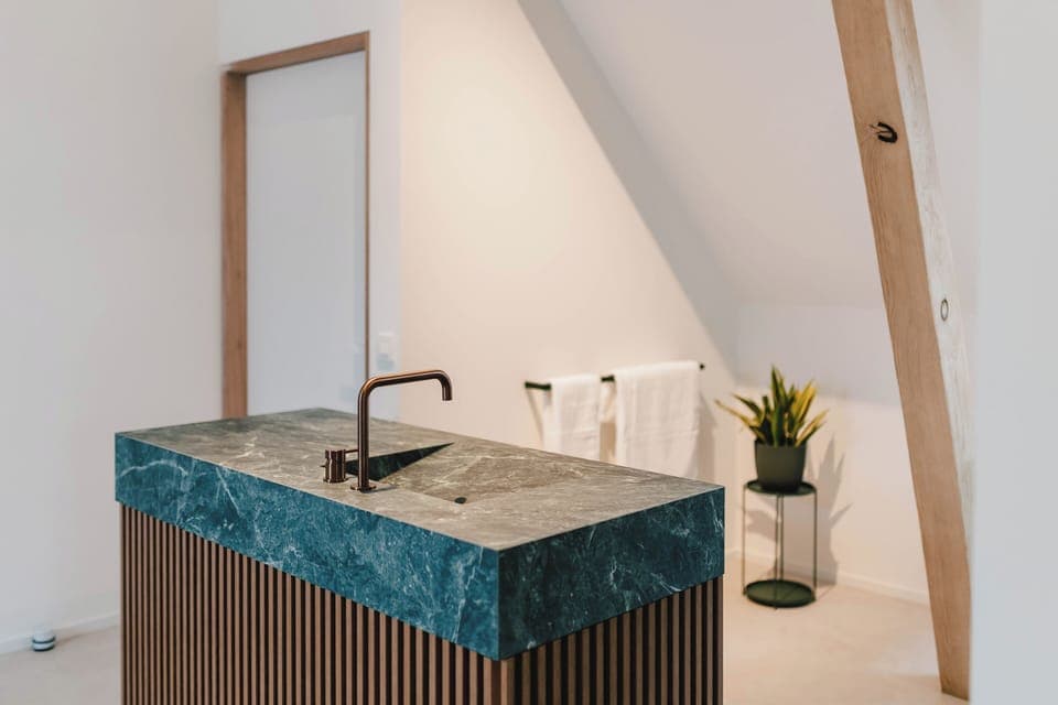 Deluxe Double Room, Courtyard View | Soundproofing, free WiFi