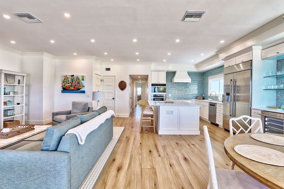 Kitchen/Living Area