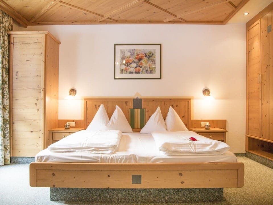 Property, Furniture, Comfort, Wood, Shade, Interior Design, Architecture, Bed Frame, Floor, Bed