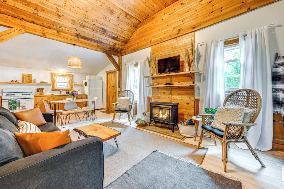 House (2 Bedrooms) | Front of property