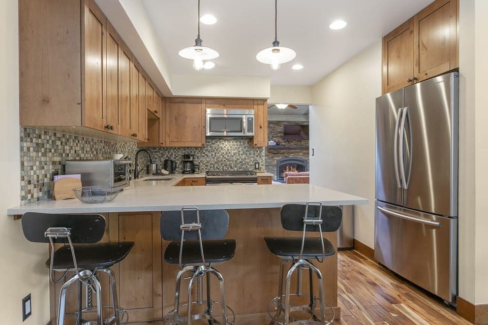 Townhome, 3 Bedrooms | Private kitchen | Fridge, oven, coffee/tea maker, toaster