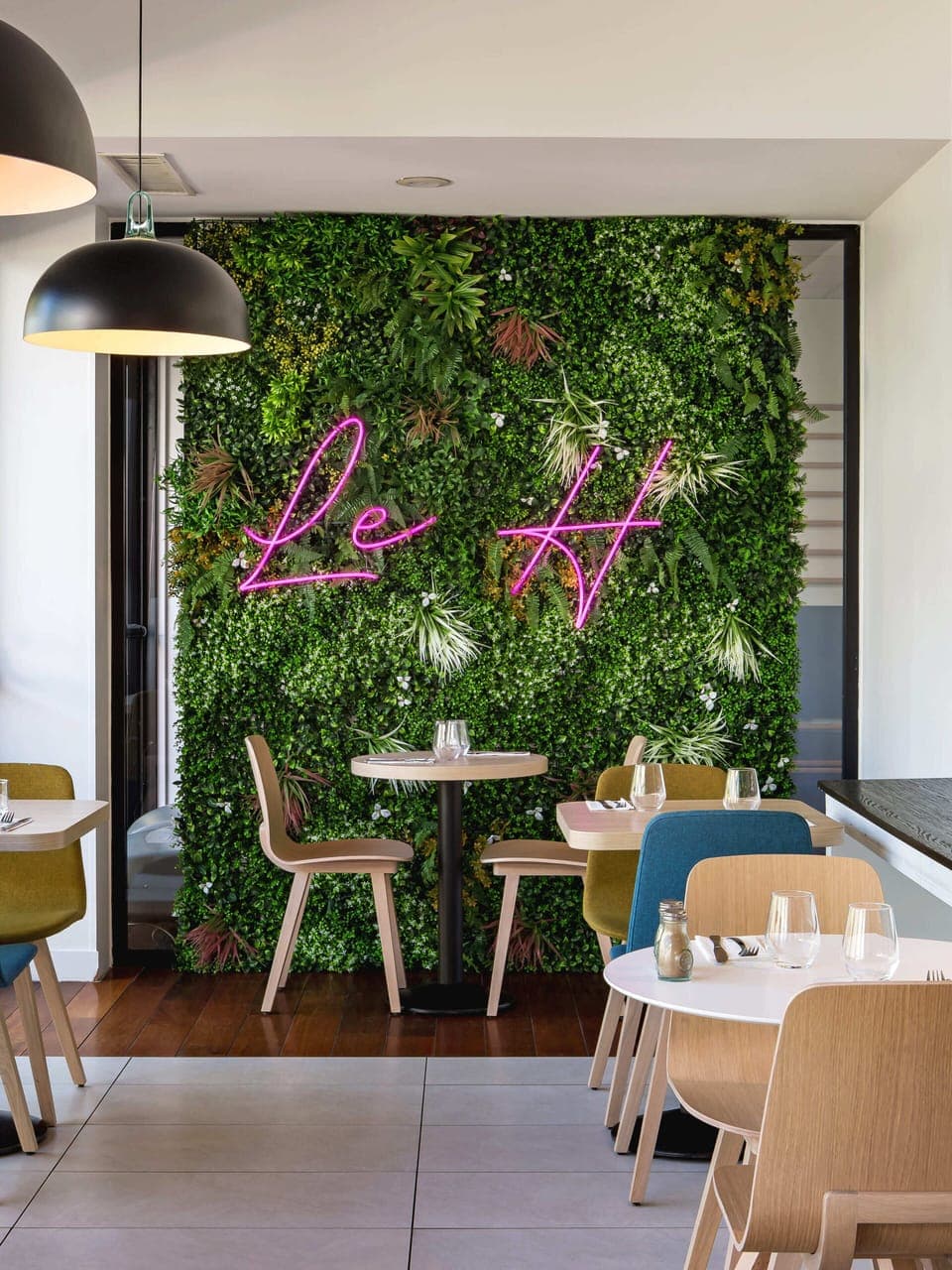 Breakfast and dinner served, local cuisine