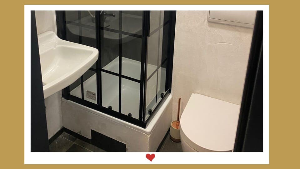 Comfort Double or Twin Room, Balcony, Mountain View | Bathroom | Shower, towels, soap, toilet paper