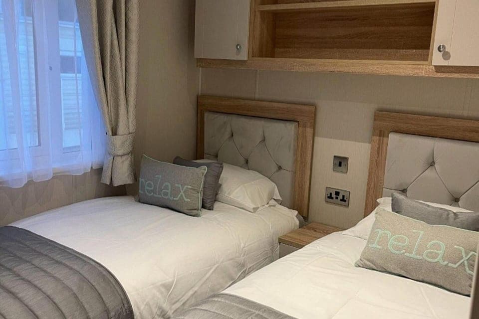 2 bedrooms, iron/ironing board, free WiFi