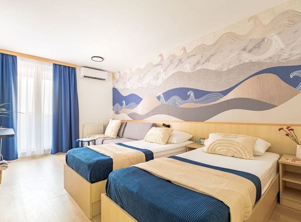 In-room safe, free WiFi, bed sheets