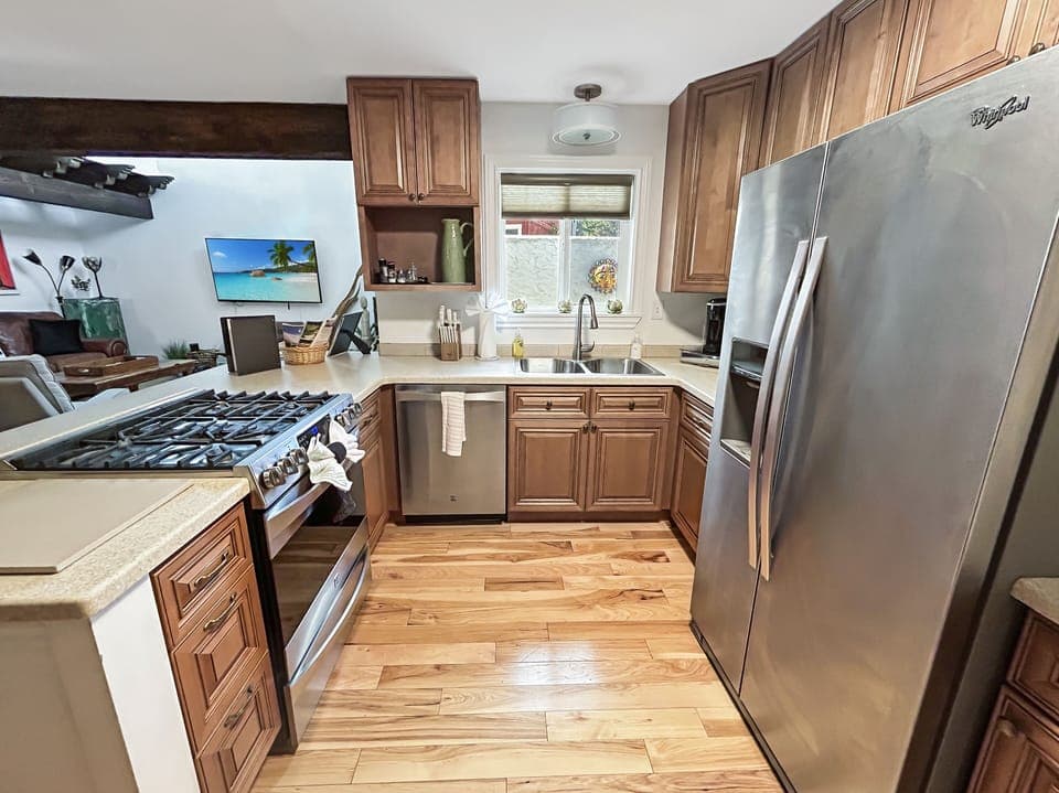 House, 3 Bedrooms | Private kitchen | Fridge, oven, coffee/tea maker, toaster