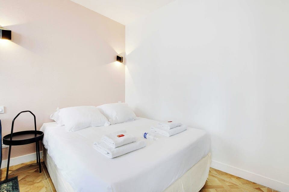 Apartment | 1 bedroom, bed sheets