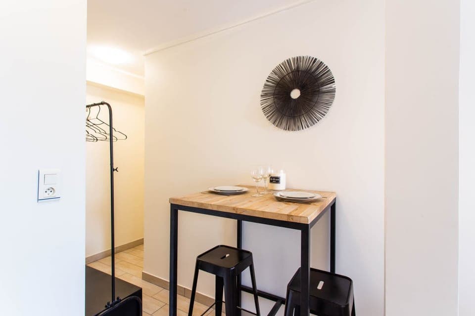 Apartment | Dining