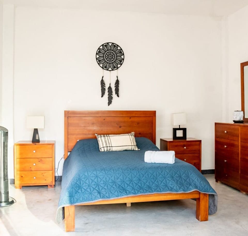 Deluxe Cottage, Garden View | 2 bedrooms, iron/ironing board, free WiFi