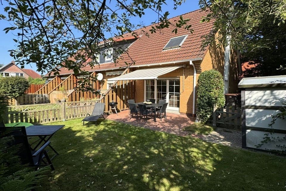 Holiday Home Exterior [summer]