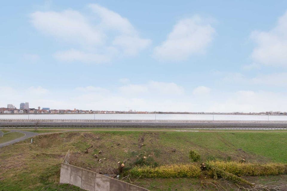 Surroundings [summer] (1-5 km)