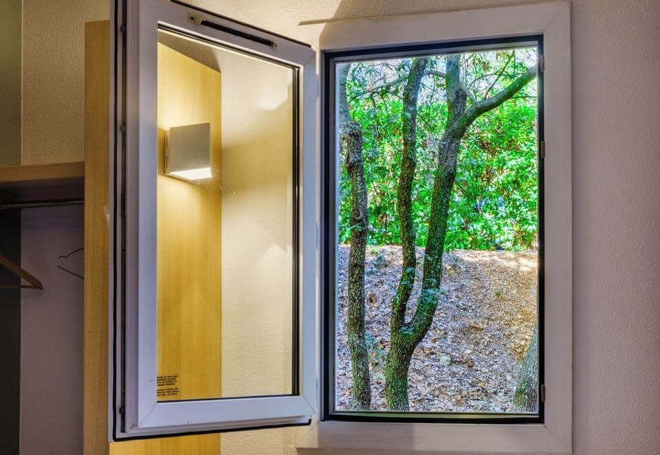 Premium bedding, desk, free WiFi, bed sheets