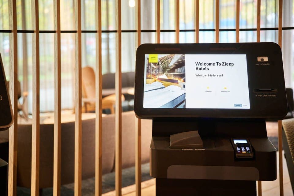 Check-in/check-out kiosk