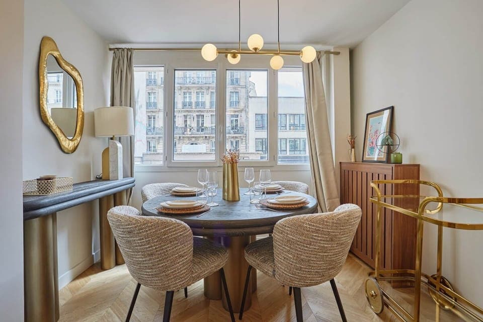 Apartment | Dining