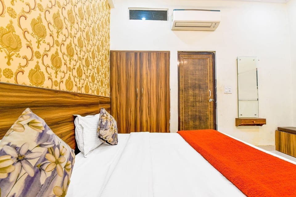 Deluxe Double Room | Free WiFi