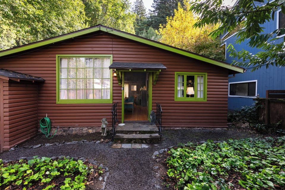 Welcome to Bay Tree Cottage! A Russian River classic - original wood siding and interiors.