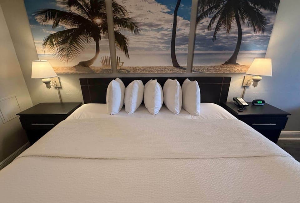 In-room safe, desk, soundproofing, iron/ironing board