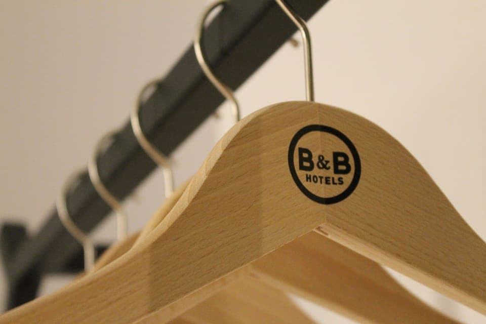 Premium bedding, desk, blackout drapes, soundproofing