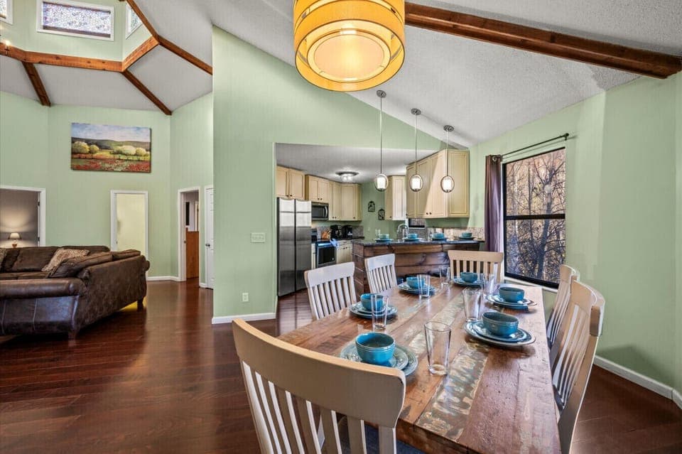 With the kitchen just steps away, preparing and sharing meals with friends and family is a breeze