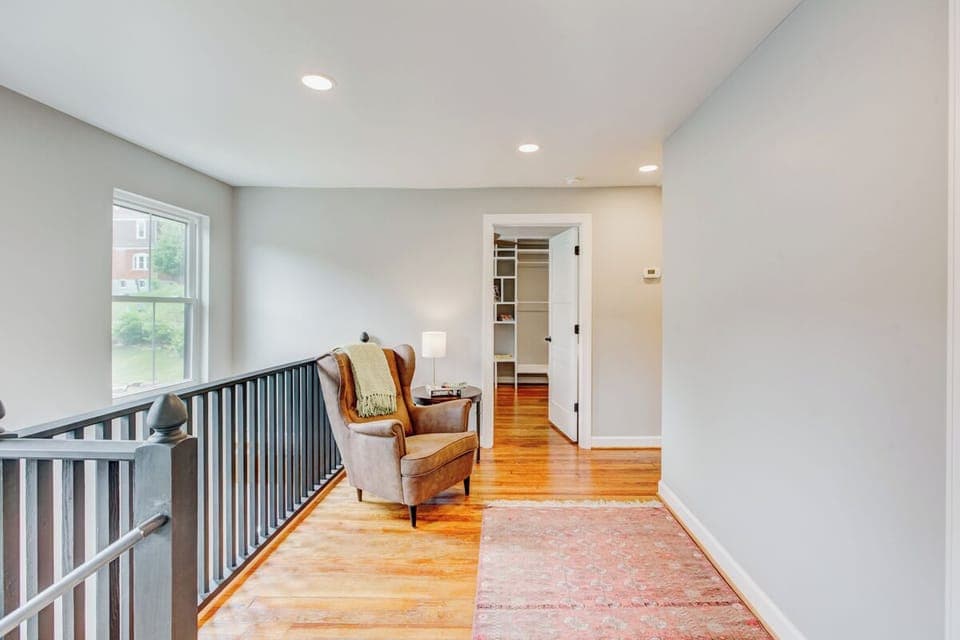 2nd floor landing