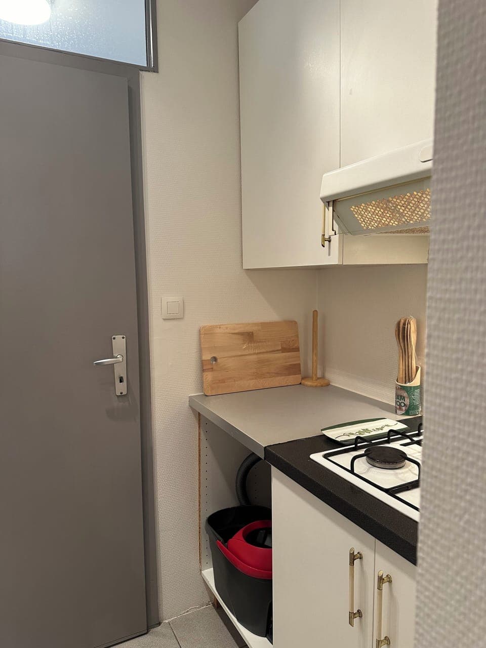 Apartment, 1 Bedroom, Smoking, City View | Interior