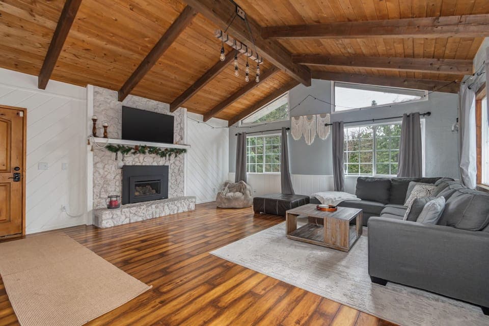 Welcome to Arnold Alpine Abode