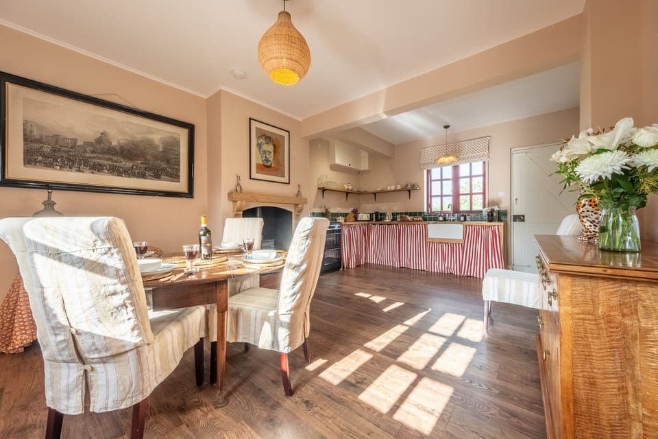 Ground floor: Dining area