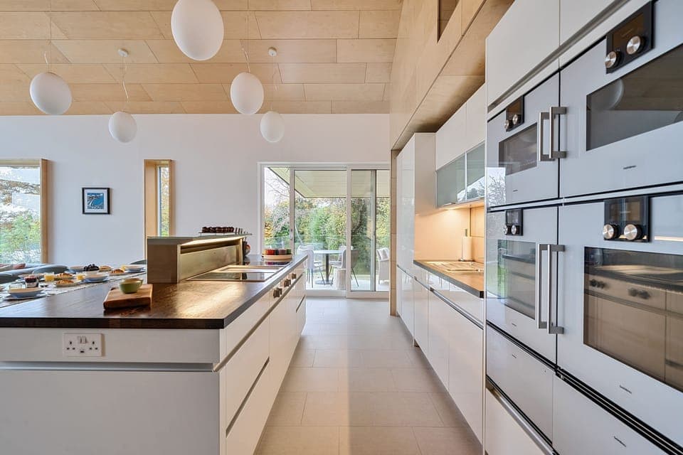 Jessamy, Wimborne: Lots of space to prepare, create and bake with high-quality appliances