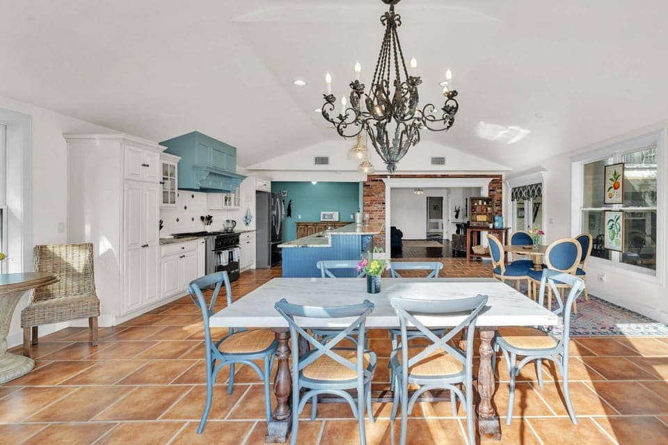 Dining for up to 12 guests in the gourmet kitchen area!
