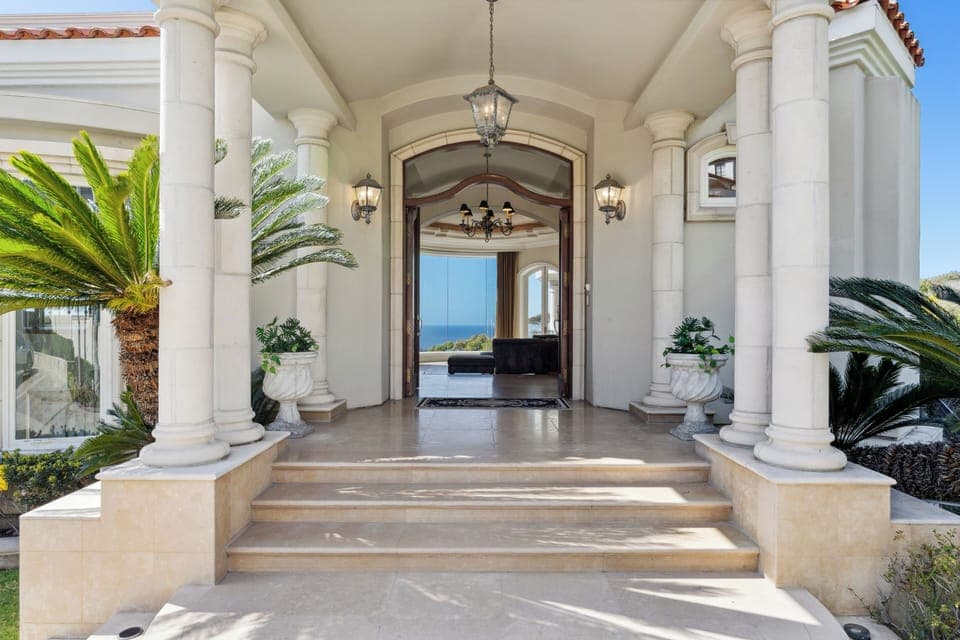 Welcome to Seascape Estate!