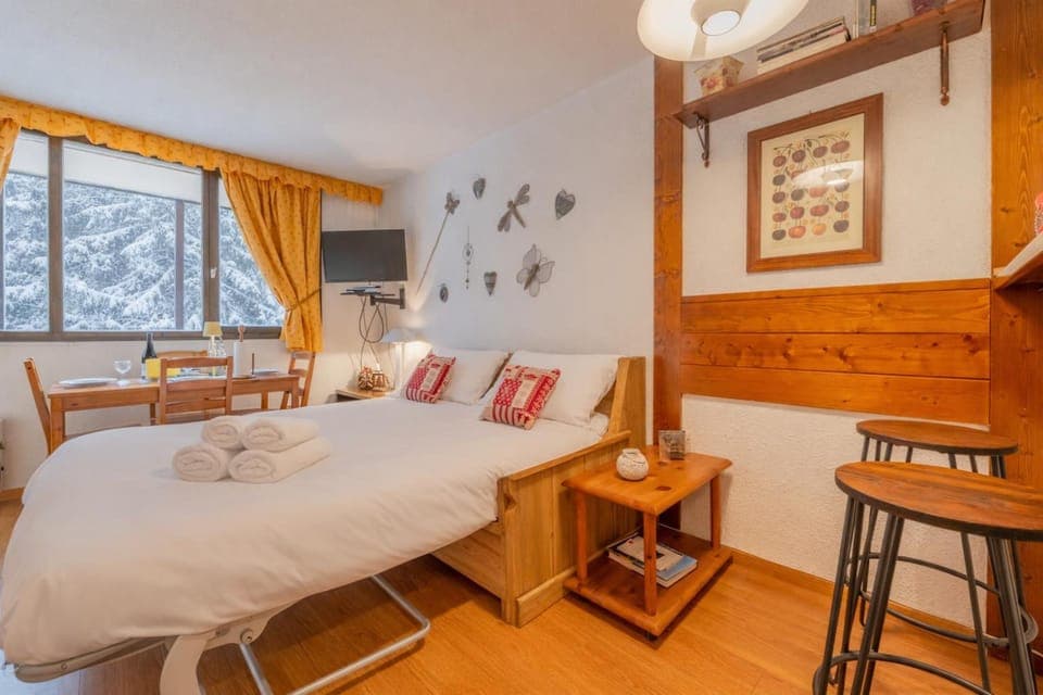 Sofa bed (sleeping area for studio)