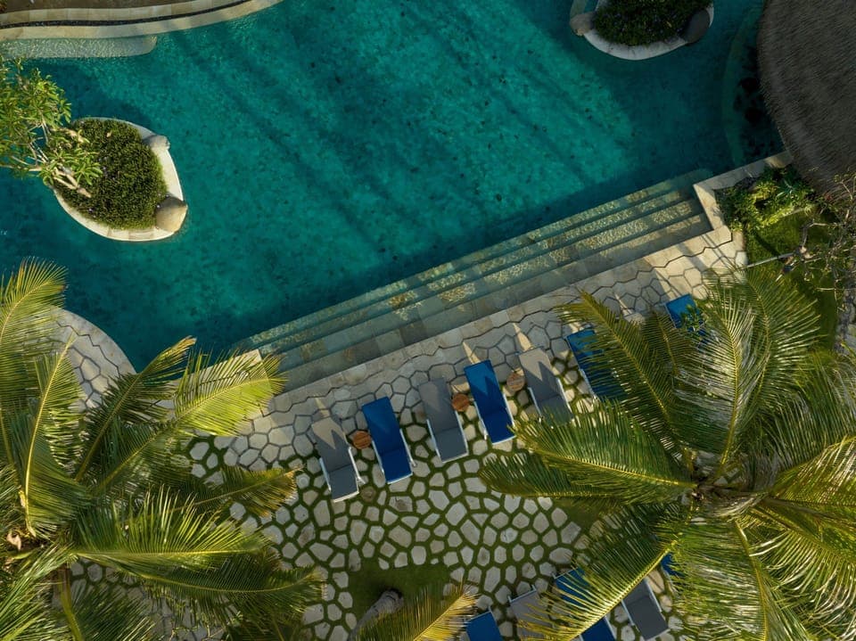 Outdoor pool, pool umbrellas, sun loungers