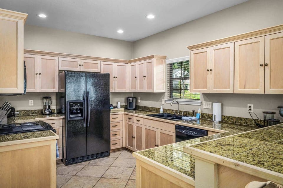 Chef’s kitchen for home-cooked meals.