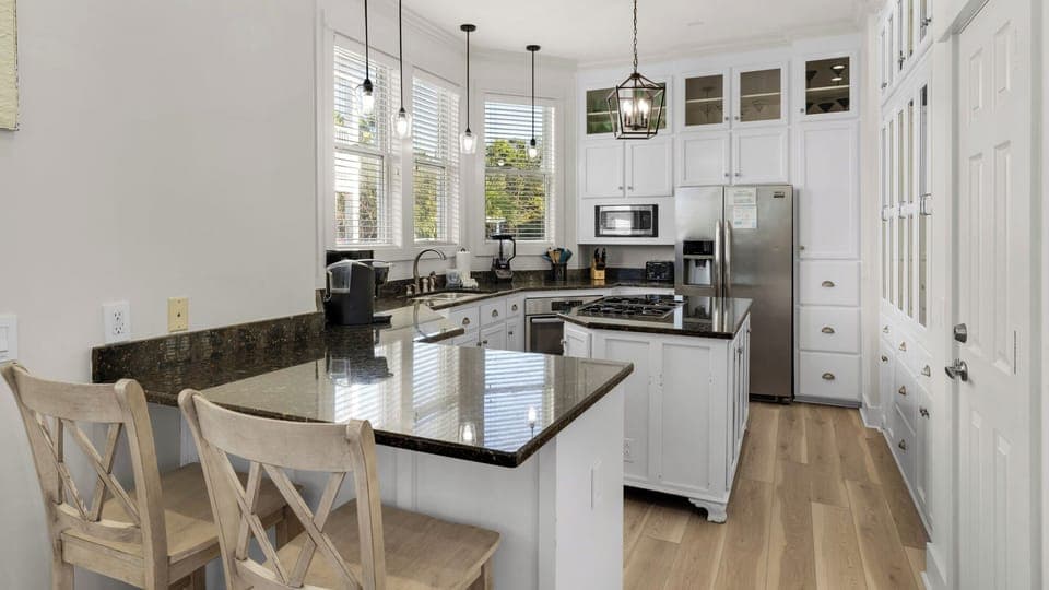 Vitamin Sea - Kitchen Area